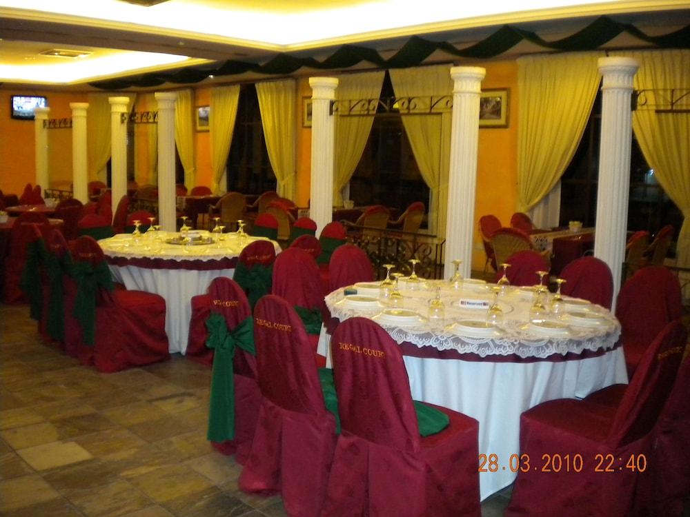Regal Court Hotel Kuching Exterior photo