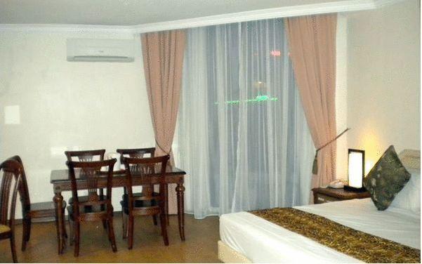 Regal Court Hotel Kuching Room photo