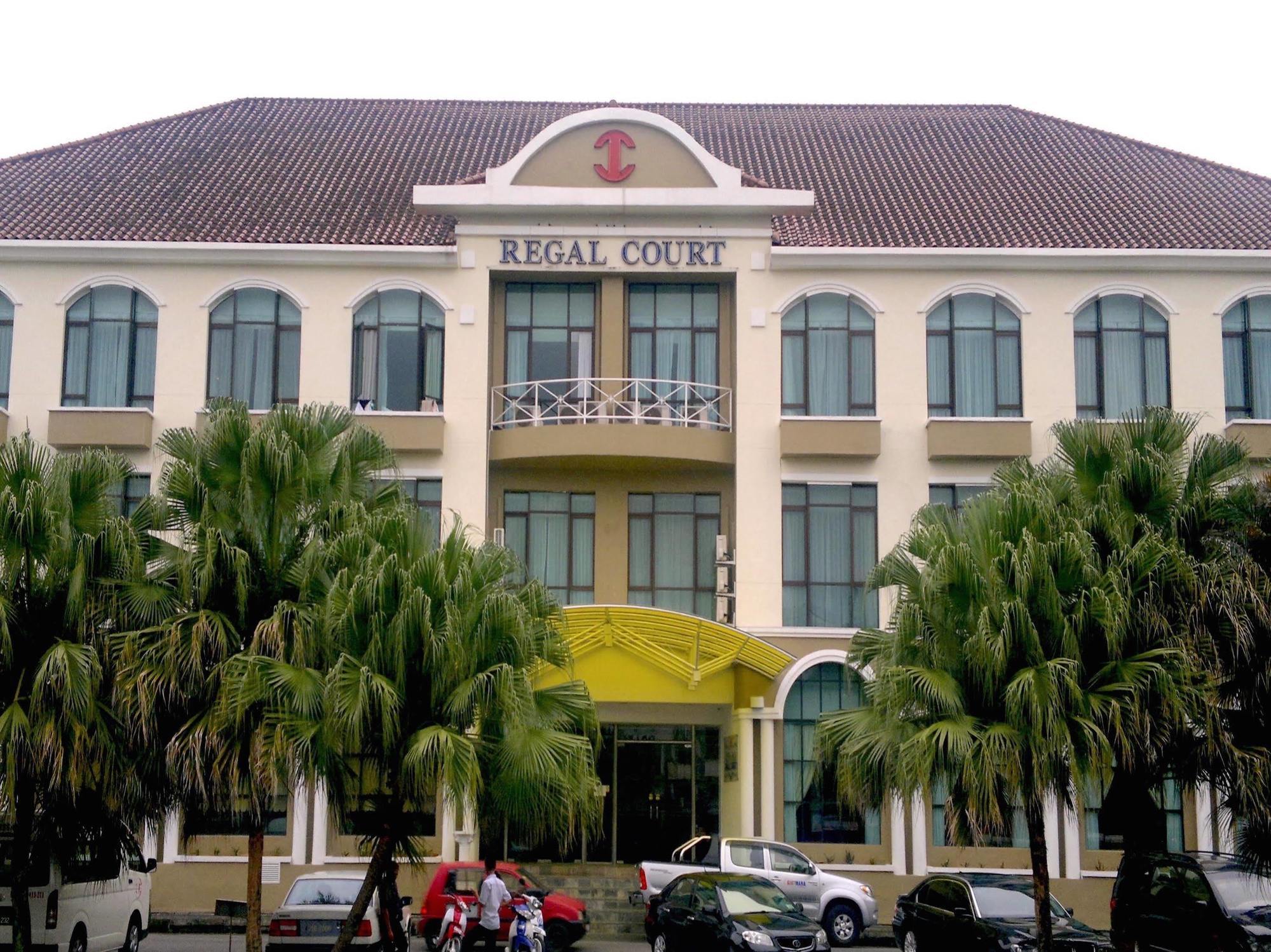 Regal Court Hotel Kuching Exterior photo