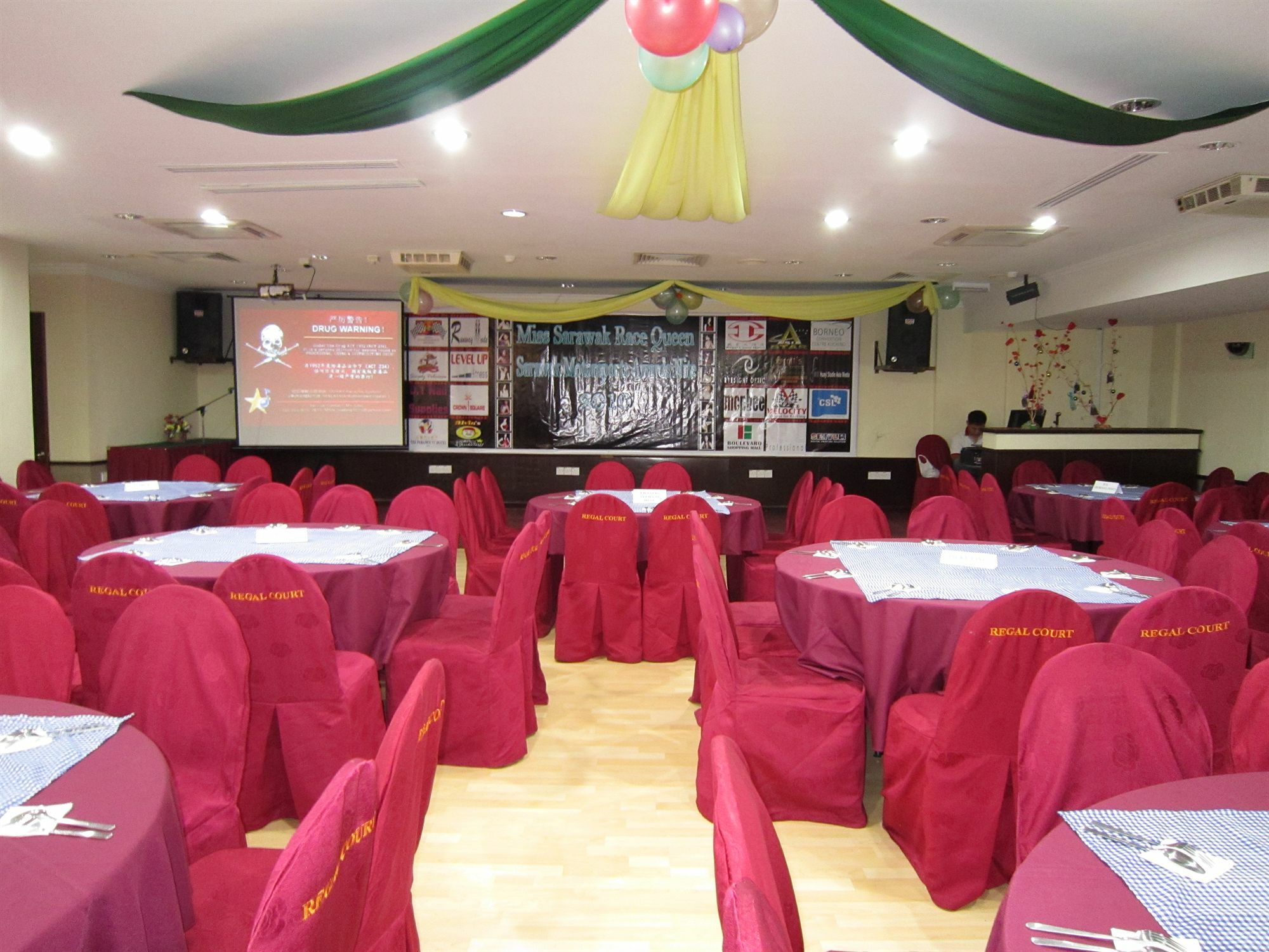 Regal Court Hotel Kuching Exterior photo