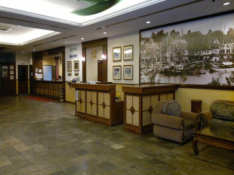 Regal Court Hotel Kuching Exterior photo