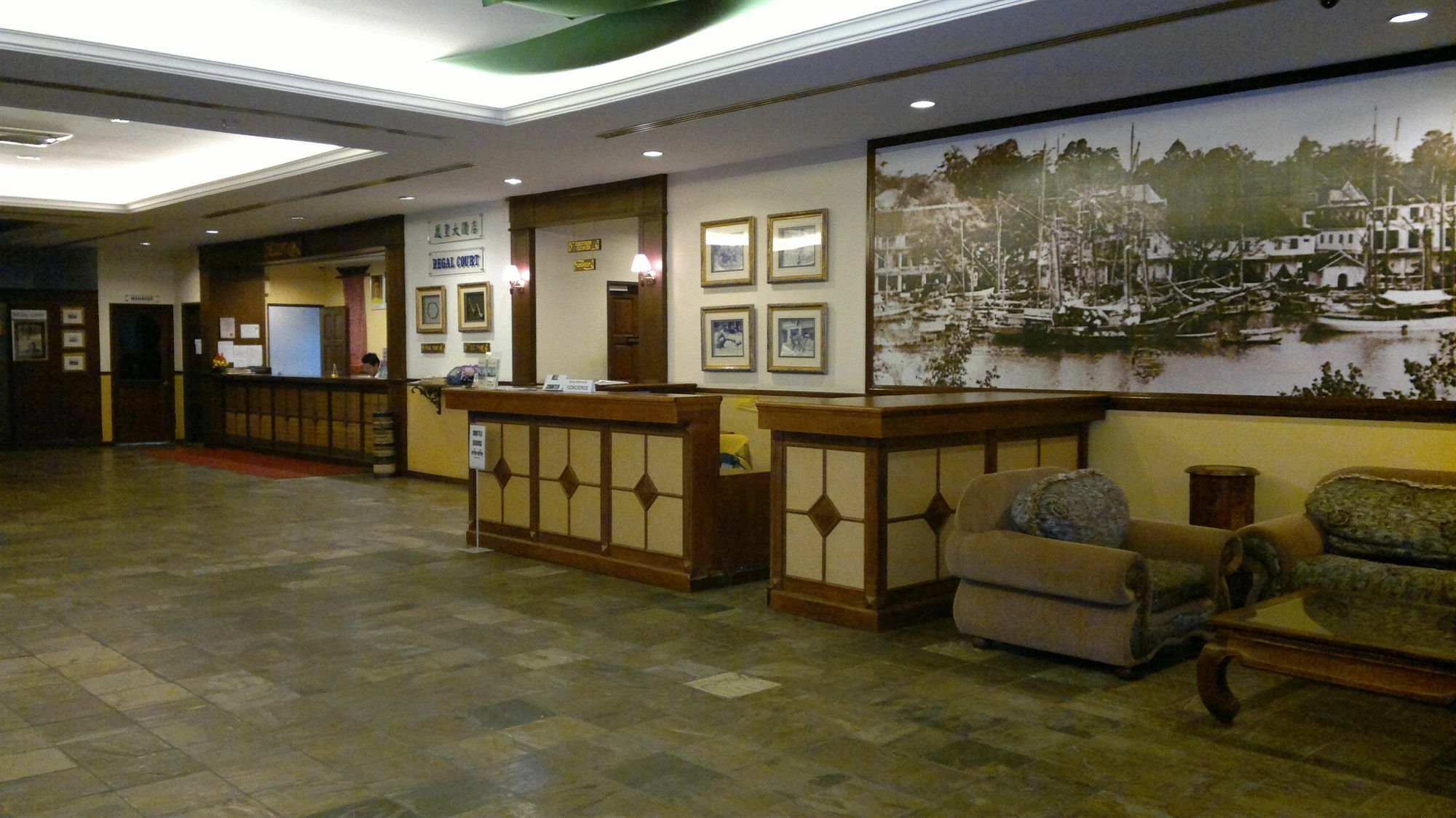 Regal Court Hotel Kuching Exterior photo
